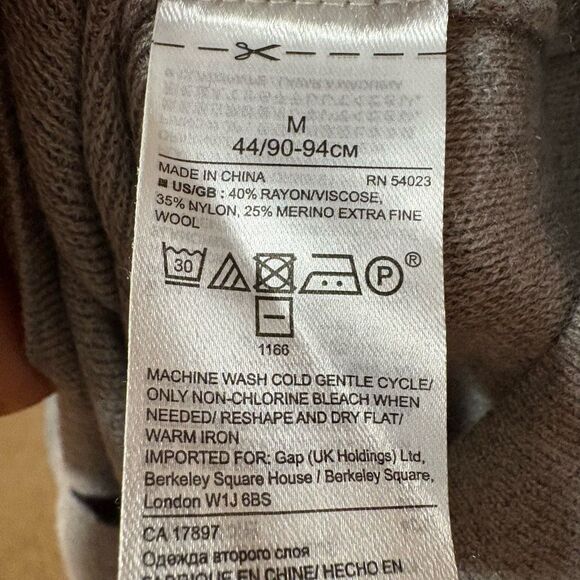 Banana Republic double v-neck drop shoulder gray sweater size M - Picture 6 of 8